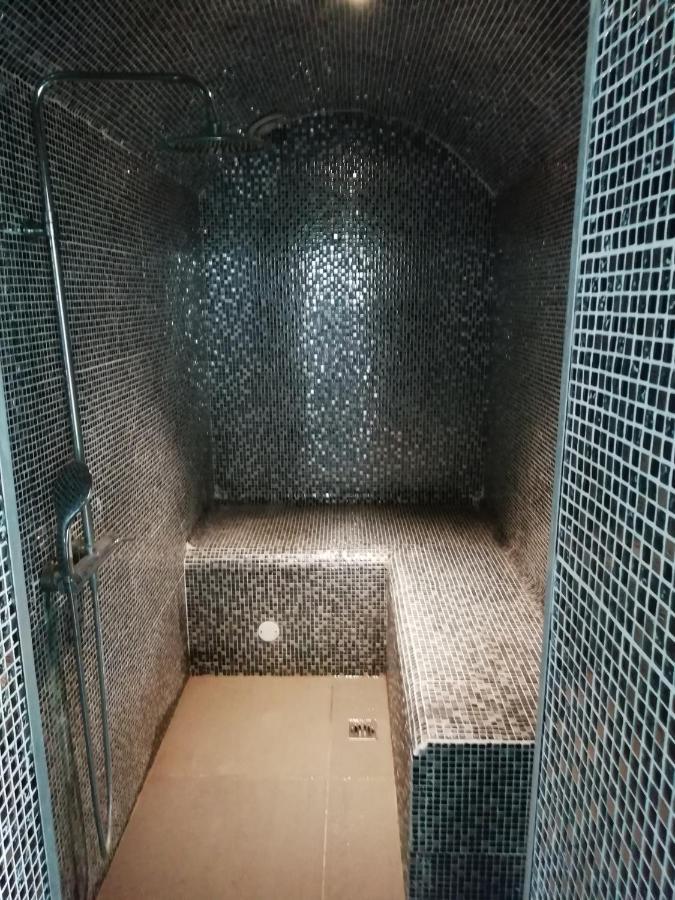 Etage A La Ferme Avec Piscine Interieure Privative, Selon Date Bassee Екстериор снимка
